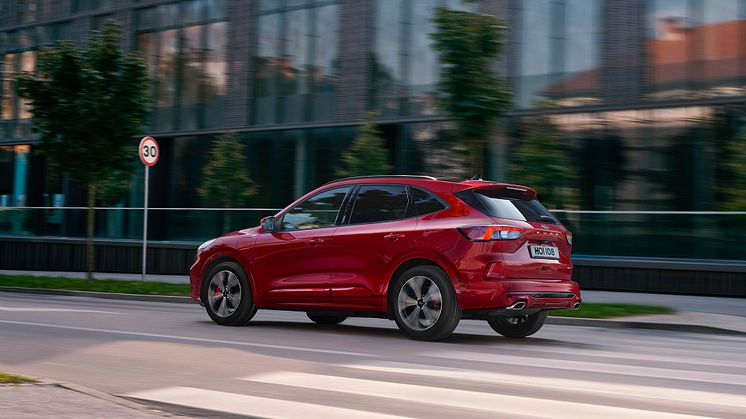 FORD_KUGA_ST-LINE_PHEV_2