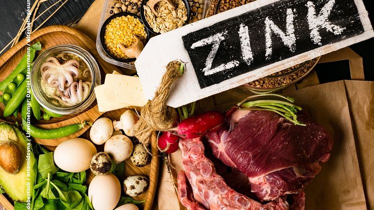 Täglichen Zinkbedarf decken mit nützlichem Therapeutikum Nahrungsergänzungsmittel. Foto: Adobestock / artemidovna