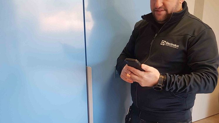 Julius Kilic, servicetekniker för området tvätt.