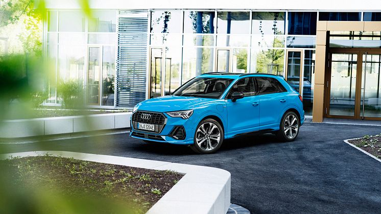 Audi Q3 45 TFSI e (Turboblå)