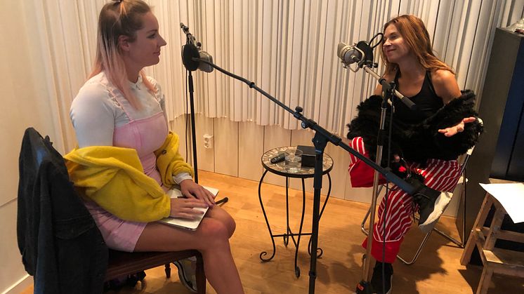 Annah Björk och Caroline af Ugglas i samtal om "Antingen eller"