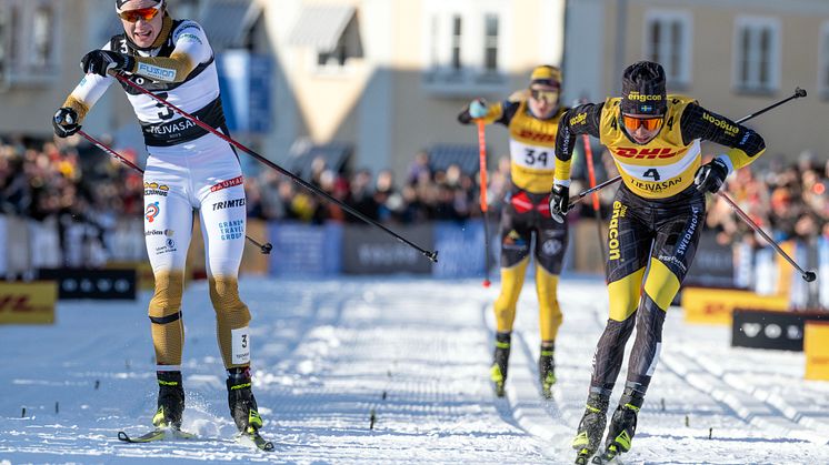 Finish Tjejvasan 2023 30 km Left 2nd Magni Smedaas Right winner Ida Dahl