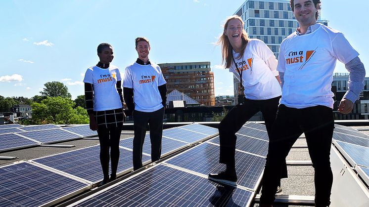 F.v. Sharon Nytte, Louis Steigerwald, Mia Walle-Hansen og Rodrigo Villanueva, årets sommerstudenter i Must Energi.