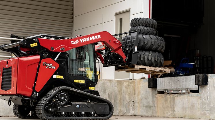 Yanmar_TL75VS_2.jpg