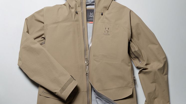 Grym Evo Jacket Women_dune_laydown