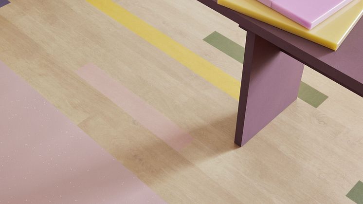 Medium-42602 elegance soft lilac_36942 colourful planks close up.jpg