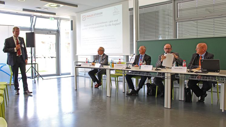 „Dual studiert – Erfolg in der Region“ – Auftaktveranstaltung zum Ausbau dualer Studienangebote im Land Brandenburg