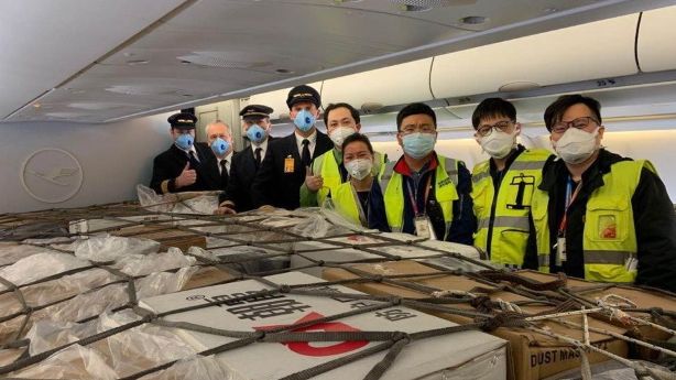 Good cooperation in loading the D-AIKI (Jena)