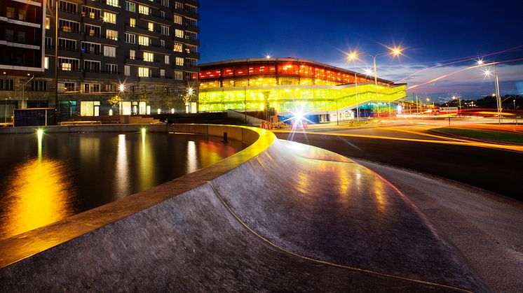 S:t Eriks ramar in Mother i Malmö - Spegelblank betong med glasfibrer