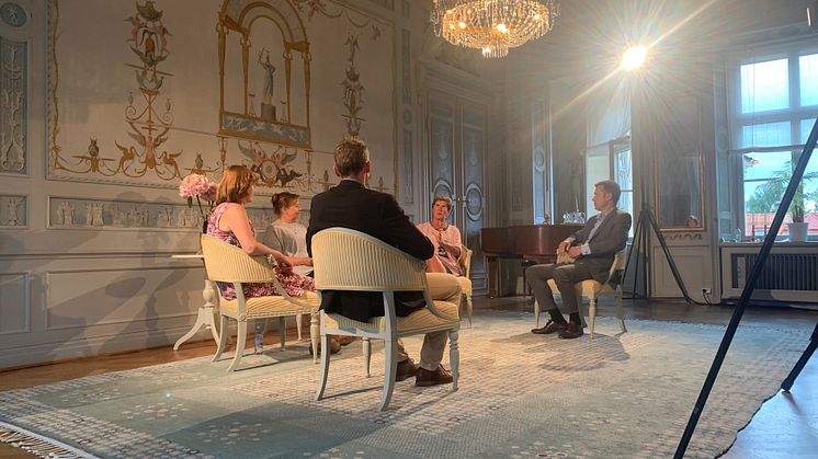 Bild från inspelning av avtackningsprogrammet på residenset i Falun. Foto: Länsstyrelsen