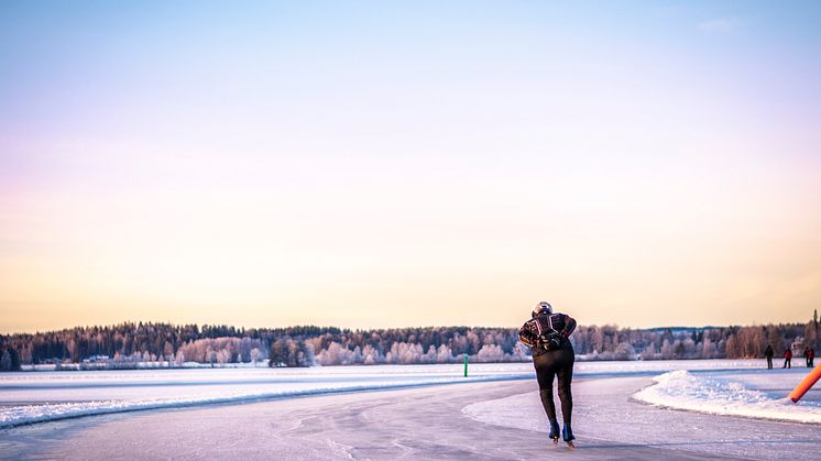 Långfärdsskridskor_Foto-VisitDalarna