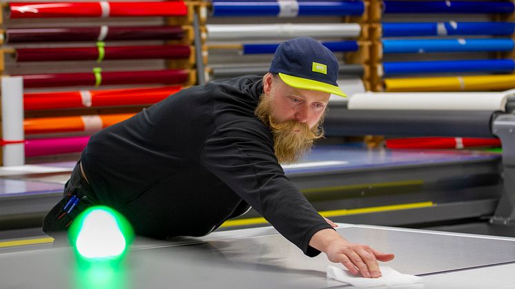Ingenting overlates til tilfeldighetene når produksjonsmedarbeider Tobias Lunde Eriksen har ansvaret for produksjonen på Arizona.