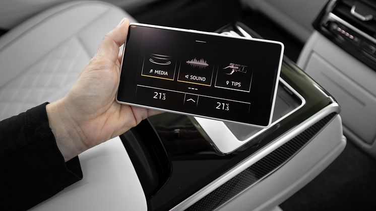 Audi S8 (Navarreblå metallak)