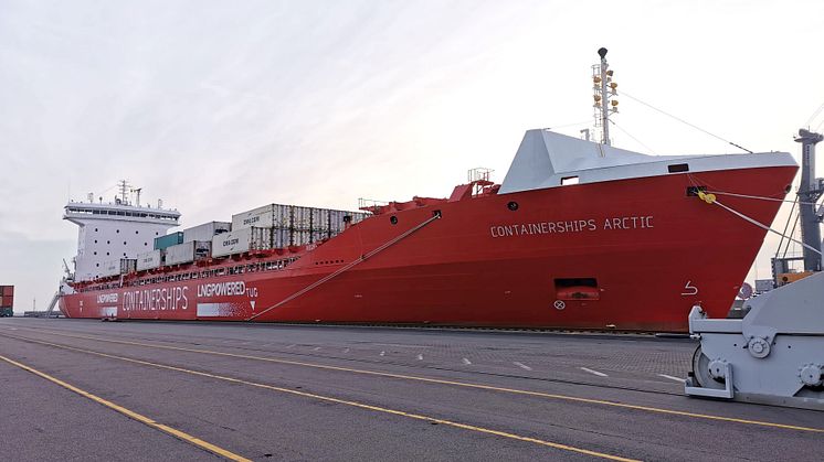 Den sjunde februari var en speciel dag i Helsingborgs Hamn. Det var första gången hamnen tog emot ett LNG-fartyg och det var samtidigt fartygets, Containerships Arctics, första seglats.