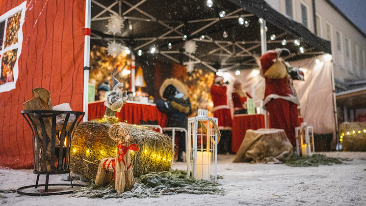 Med start i slutet av november lyser GöteborgsLokalers julfiranden upp stadens torg i vintermörkret. Foto Tim Kristensson