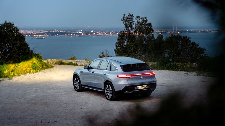 Mercedes-Benz_EQC_400_salesrelease00006