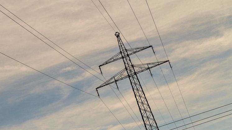 Der Schwerpunkt der Bayernwerk-Maßnahmen im 110-Kilovolt-Hochspannungsbereich liegt in den nächsten zehn Jahren auf der Ertüchtigung, Modernisierung und Verstärkung bestehender Hochspannungsleitungen.