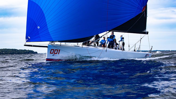 Hi-res image – YANMAR – The Melges IC37, an innovative amateur one-design class boat, is powered by the YANMAR 3YM20 Saildrive