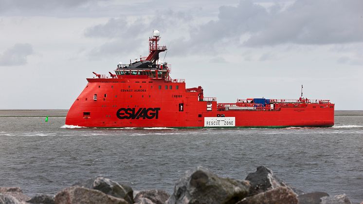 ESVAGT has experience in operating in Arctic regions, for instance with the 'Esvagt Aurora'.