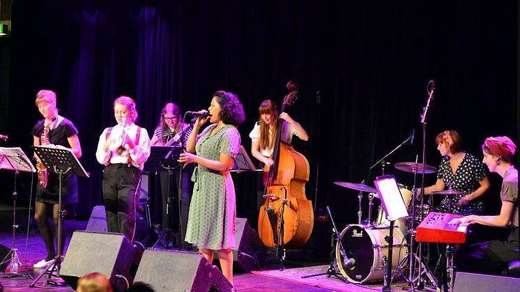 Club HepCat: Lady Swing Orchestra 