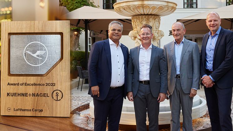 f.l.t.r.: Ashwin Bhat (CEO, Lufthansa Cargo), Holger Ketz (SVP Global Head of Network and Carrier Management, Kühne+Nagel), Niek van der Weide (VP Global Head of Carrier Network Optimization, Kühne+Nagel), Dietmar Focke (COO, Lufthansa Cargo)