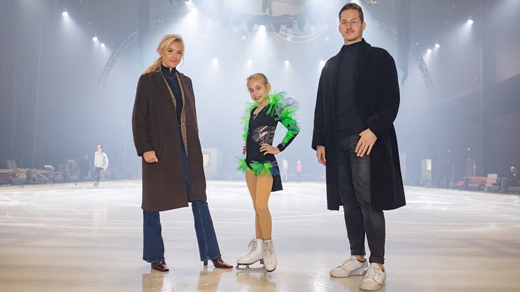 Das Münsteraner ACADEMY Talent Leony Hinz sowie die Nachwuchsdesigner Jessie Wistorf und Carlo Kondring durften bei den finalen Proben hinter die Kulissen von SHOWTIME schauen