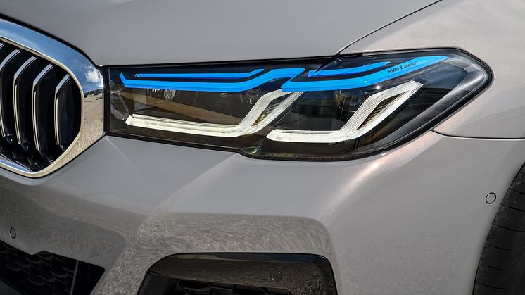 BMW 545e xDrive Sedan