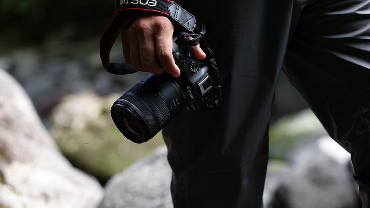 Canon RF 16-28mm F2.8 IS STM_RYU19766_Lifestyle.JPG