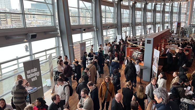 180 nya jobb på bara tre timmar. Det blev resultatet av årets jobbmässa Skarpt Läge som hölls i foajén till GöteborgsOperan. Foto: Ahmed Hanic, Göteborgs Hamn AB