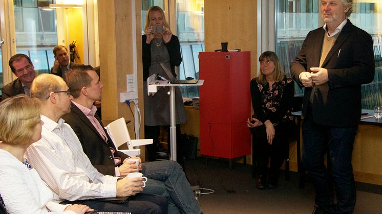 Bostadsminister Peter Eriksson på besök hos Riksbyggen
