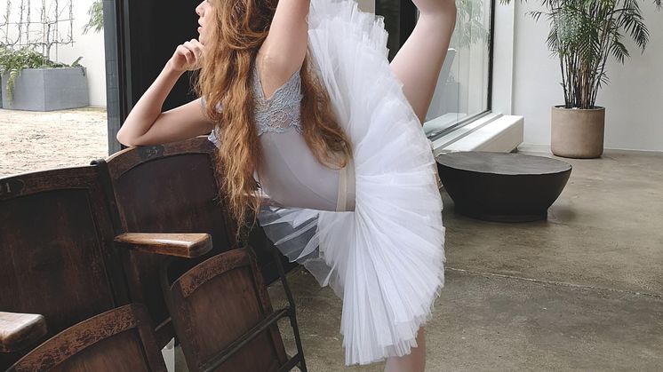BALLET DANCER_HERO_3