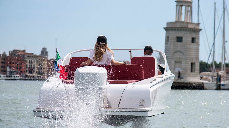 Candela C-7 in Venice