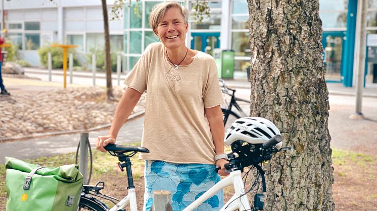 När Jenny Ljungberg fick sin MS-diagnos 2011 kände hon sig vilsen och visste inte vilken väg hon skulle ta. Själva beskedet om sjukdomen var skrämmande, eftersom hon saknade både erfarenhet och förberedelser för att hantera det.