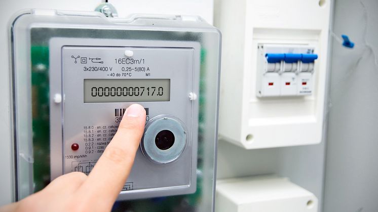 Mit einer hocheffizienten Heizungspumpe läuft der Stromzähler langsamer. Ab sofort gibt es bis zu 30 Prozent Zuschuss beim Tausch gegen ein veraltetes Pumpen-Modell. Der Bund fördert auch den Einbau programmierbarer Thermostatventile