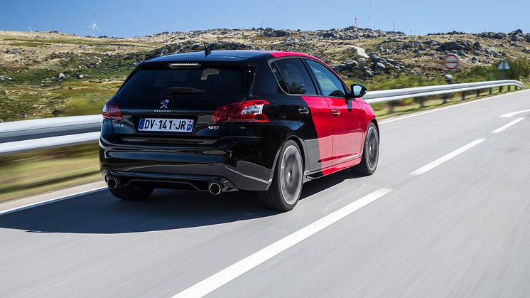 308 GTi by PEUGEOT SPORT på svensk mark