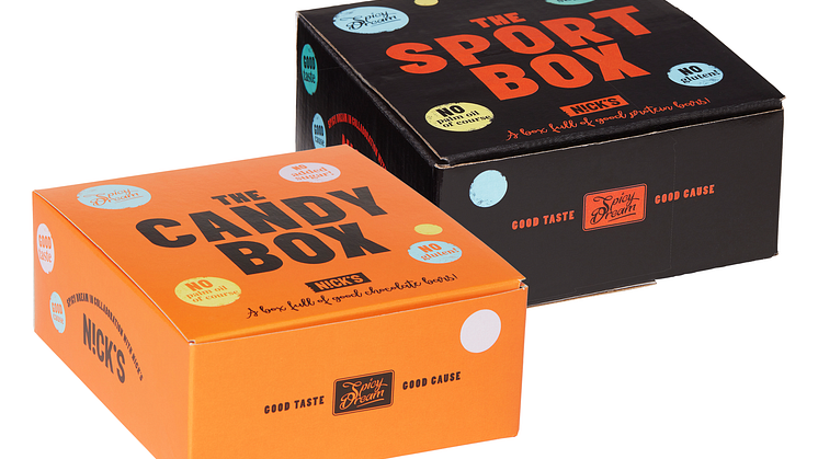 Candy Box innehåller ett urval av de bästsäljande chokladen utan tillsatt socker och Sports Box de populäraste proteinbarsen