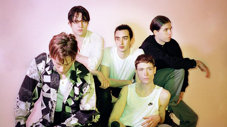 Iceage har i over ti år rykket grænserne for, hvordan deres musik kan lyde! Den 5. februar er de tilbage i Store VEGA med deres nye, mesterlige album Seek Shelter.