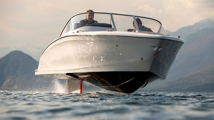 Candela C-7 is the first electric hydrofoil boat in serial production - and the only electric boat that has the endurance to cover SailGP's F50 catamarans.