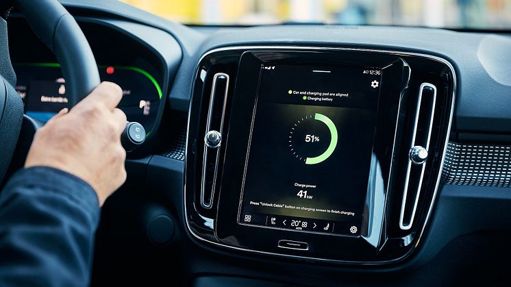 Volvo_Cars_tests_new_wireless_charging_technology