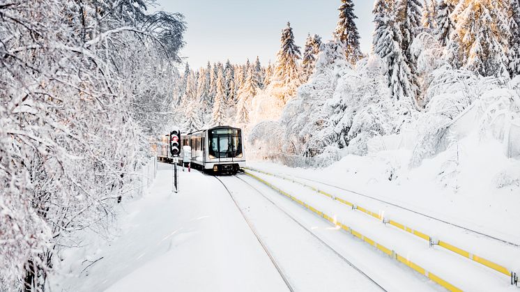 Vi minner for øvrig om avviket på T-banen der flere linjer berøres. I helgen 20.- 21. februar kjøres T-banens linje 1 mellom Frognerseteren og Majorstuen bare én gang hvert 15 minutt.