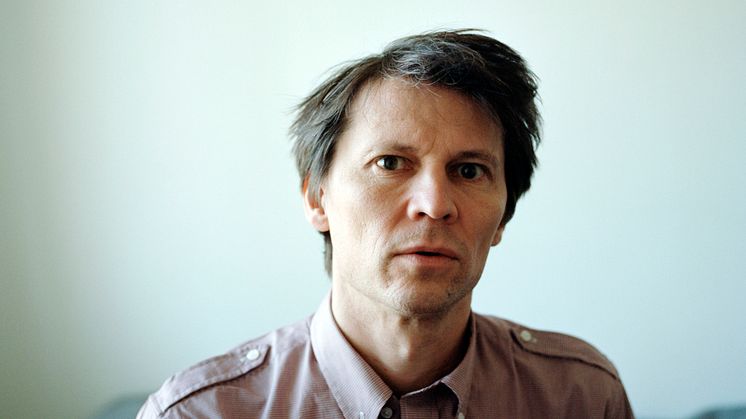 ​Jakob Hellman ger ett antal intima konserter