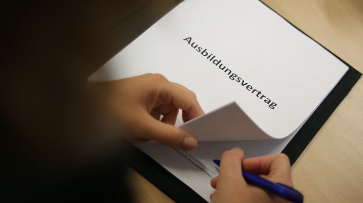 Azubi-Start: Versicherungsschutz nicht vergessen