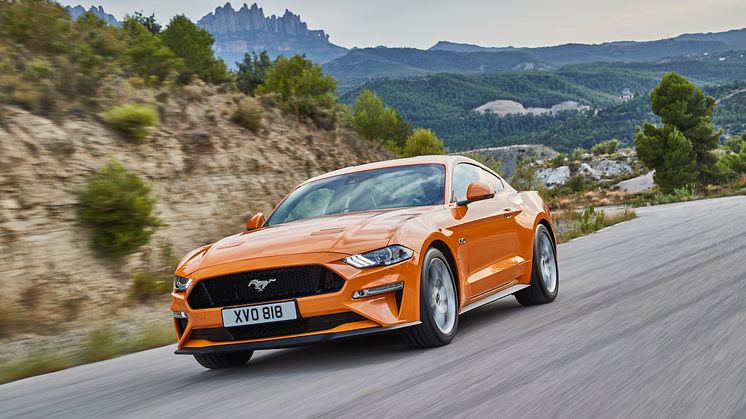 FORD MUSTANG 2017 (27)