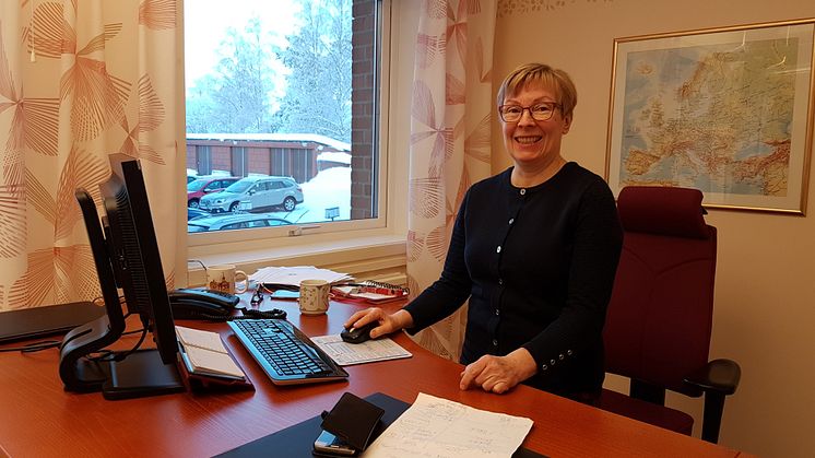 Iiris Matela, ny internationell koordinator på Utbildning Nord, gör sista förberedelserna inför utbytet från Irland.