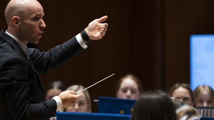 ANDREPLASS: Magnus Brandseth og Smørås Skolemusikk var kun 0,5 poeng fra å vinne ungdomsklassen under EM brass i Birmingham i 2022. Foto: Warbermedia