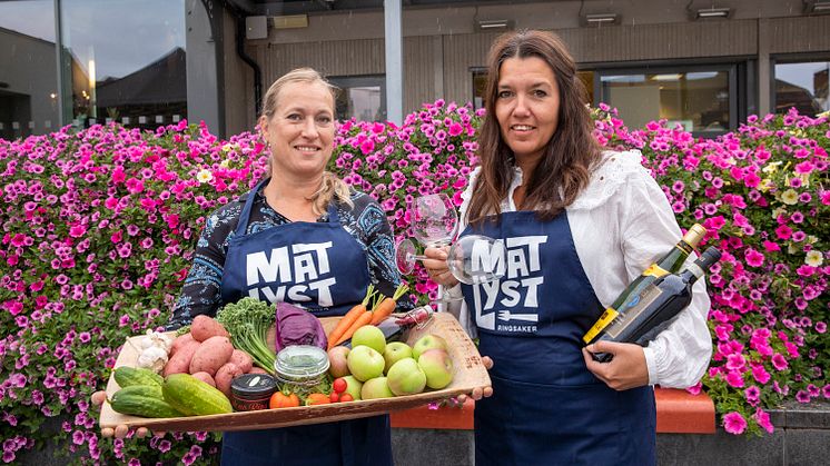 Markedssjef Bjørg Mykløy (t.v.) og festivalsjef Monica Østenheden