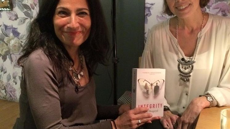 Svensk hållbarhetsroman bryter gränserna för modern skönlitteratur – Integrity lanserad i Storbritannien och USA