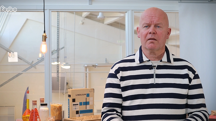 Hur håller man liinoleumgolv vackra länge?