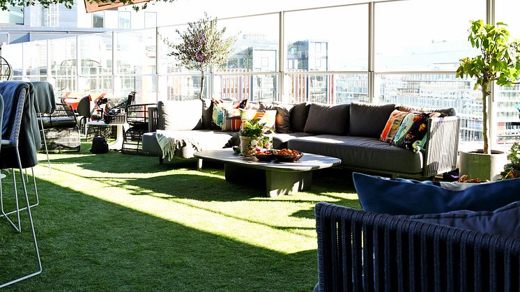 Rooftop Garden Bar på Clarion Hotel Sign
