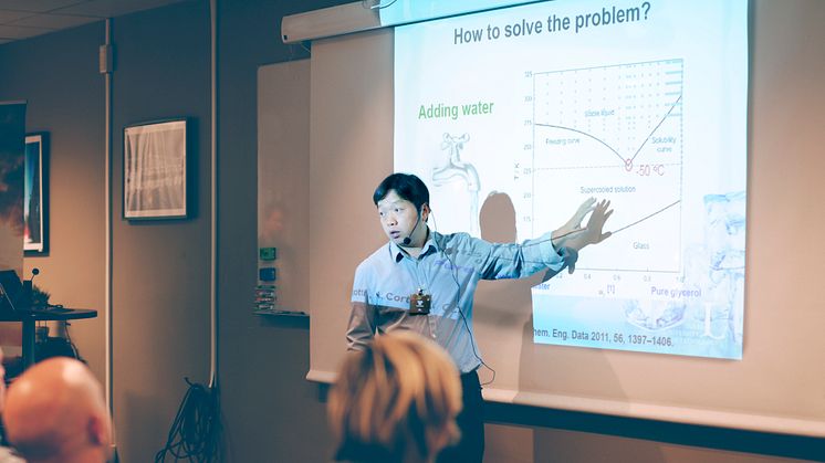 Doktor Yijun Shi talar på SSG Hydraulikdagar 2018